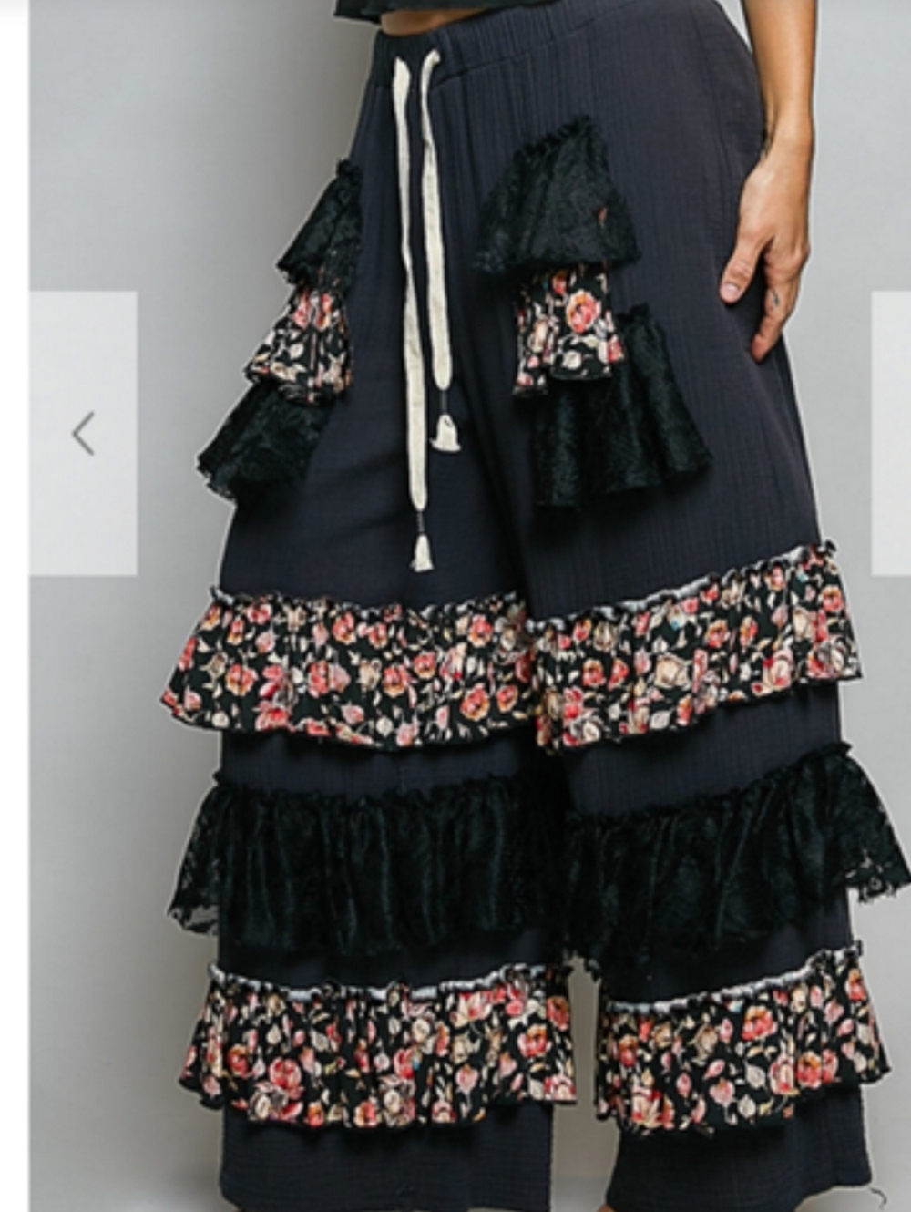 NWT!  Large POL Ruffle Floral Wide Leg Pants